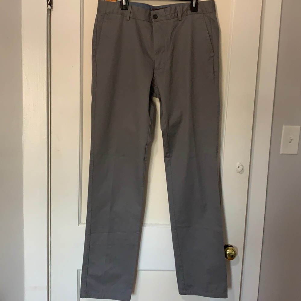 NWT Dockers D1 pants. Size 36x36.
